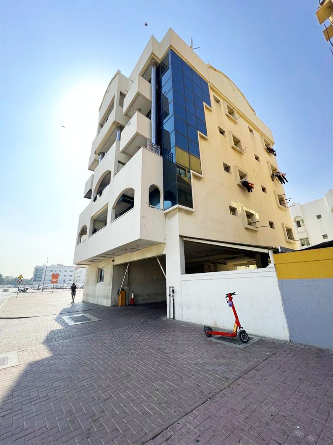 Sky Hostel Dubai Exteriör bild